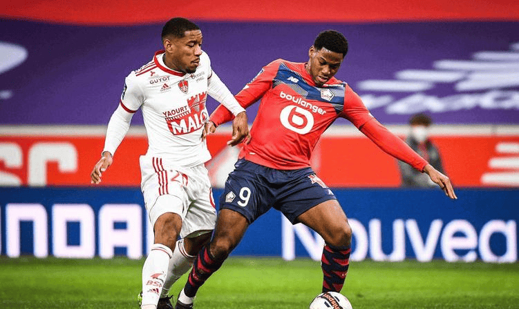 现尤为突出 现尤为突出