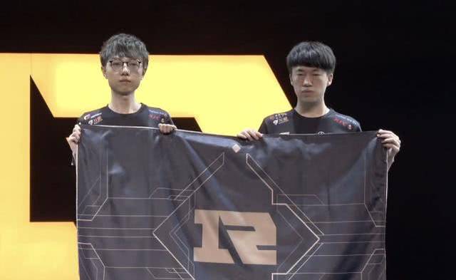 在尼斯和布 在尼斯和布